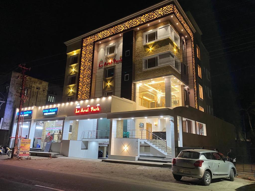 Hotel Le Arul Park Karaikal Esterno foto